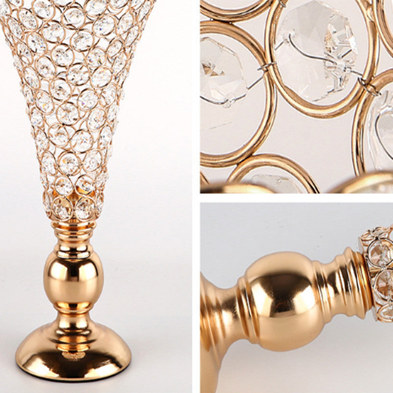 Elegant Candle Holder Decoration